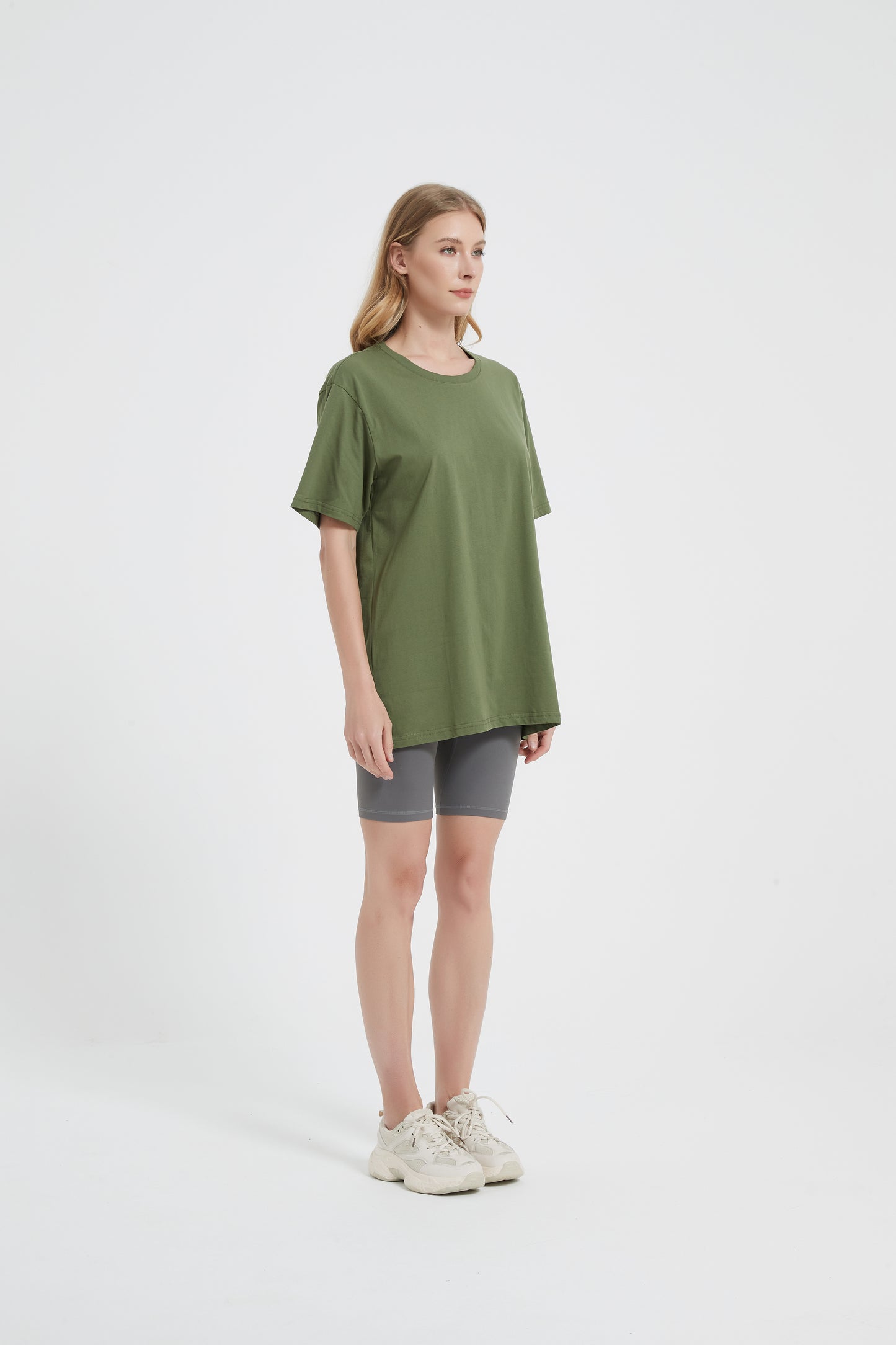 Yokvan Oversized Tee Olive