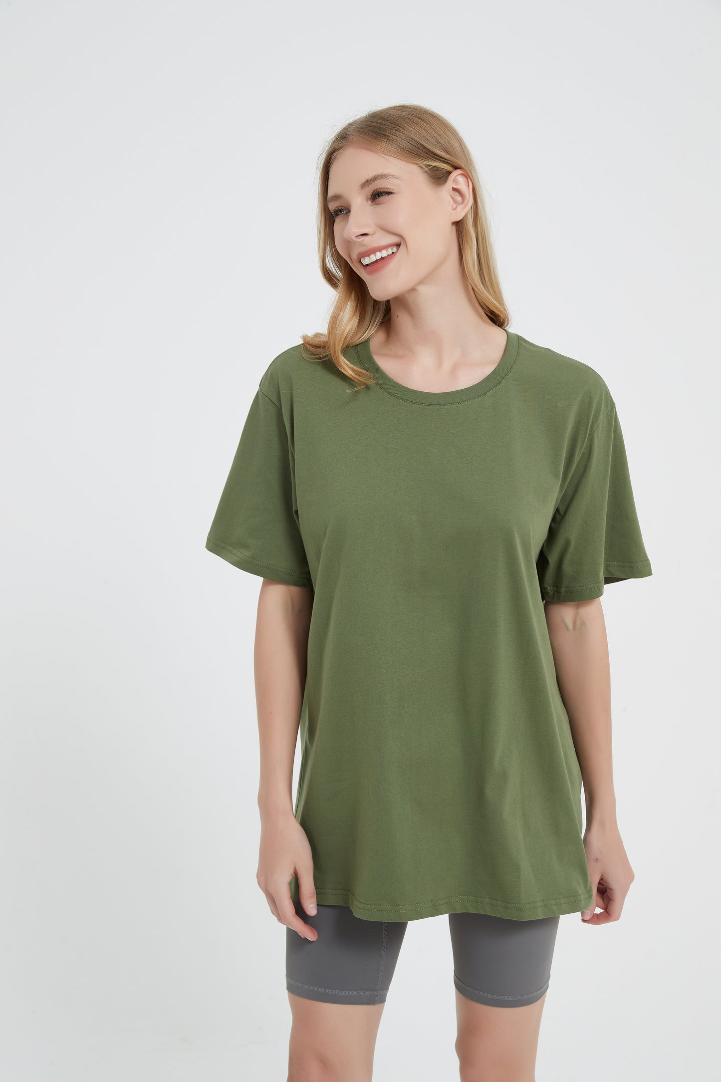 Yokvan Oversized Tee Olive