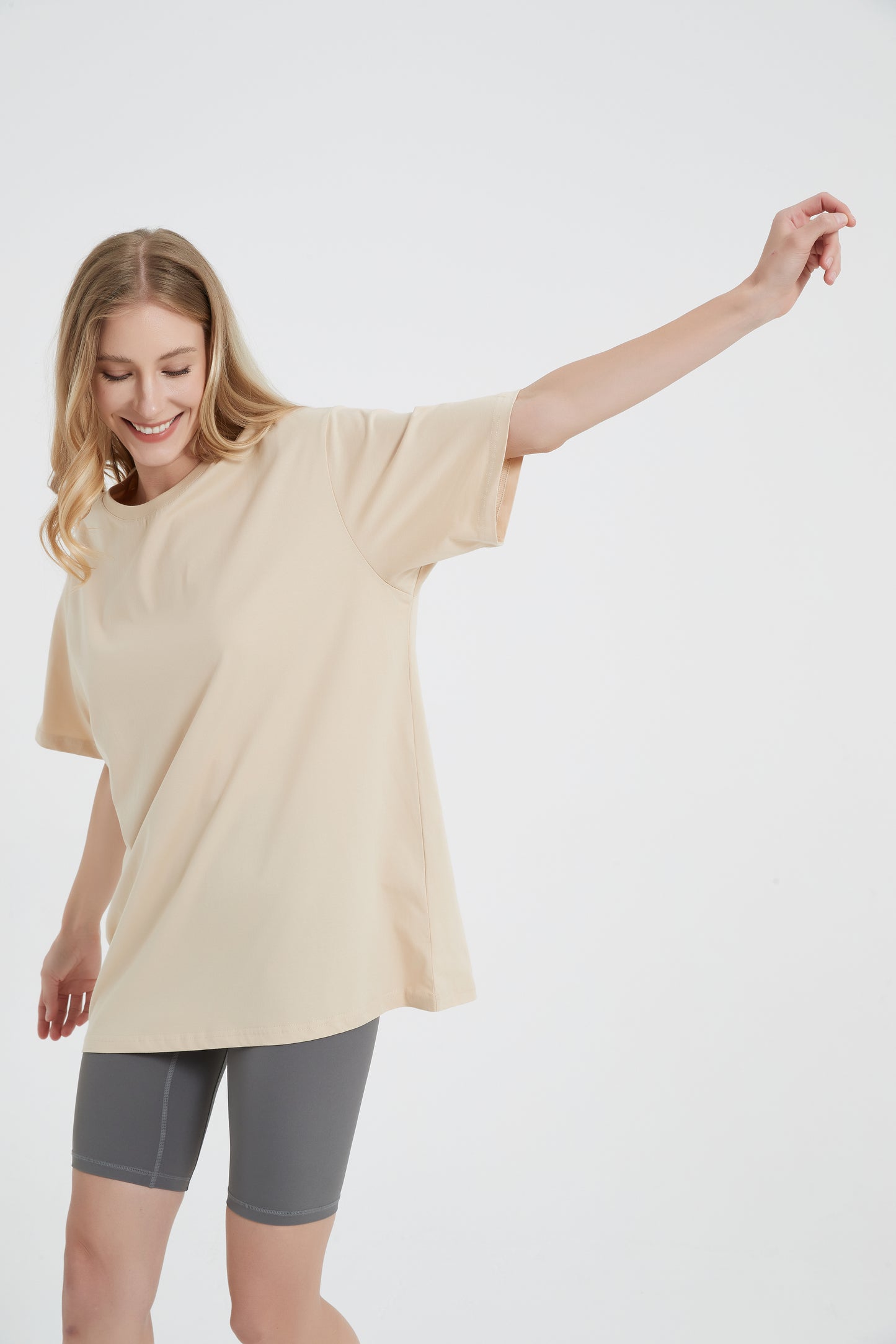 Yokvan Active Oversized Tee Beige